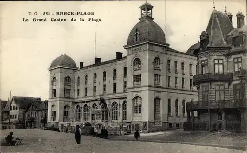 Ak Berck Plage Pas de Calais, das Grand Casino am Strand