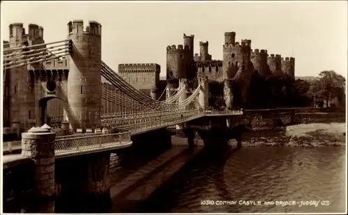 Ak Conway Conwy Wales, Schloss und Brücke