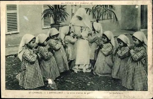 Ak Mission, Nonne und betende Mädchen