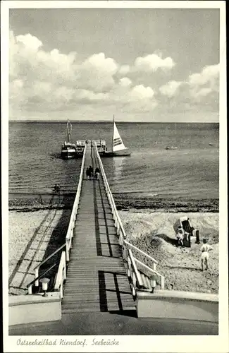 Ak Ostseebad Niendorf Timmendorfer Strand, Seebrücke, Segelboot