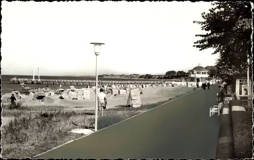 Foto Ak Ostseebad Niendorf Timmendorfer Strand, Strandpromenade, retuschiert