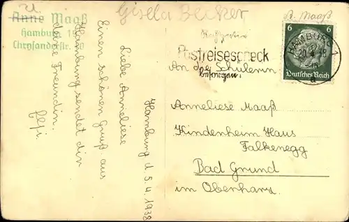 Ak Schauspielerin Shirley Temple, Portrait im Kleid mit Puppenwagen