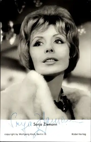 Ak Schauspielerin Sonja Ziemann, Portrait, Autogramm