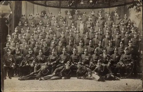 Foto Ak Deutsche Soldaten in Uniformen, Kaiserzeit, Gruppenbild