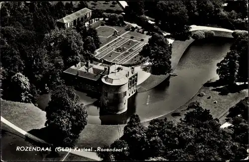 Ak Roosendaal Rozendaal Gelderland Niederlande, Luftbild vom Schloss