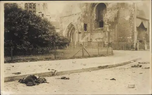 Foto Ak Oostende Ostende Westflandern, Kriegszerstörungen, Zerstörte Kirche, I. WK