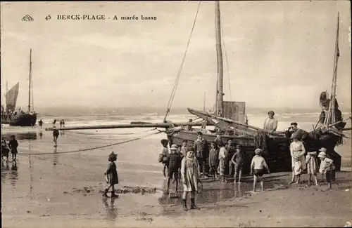 Ak Berck Plage Pas de Calais, bei Ebbe, Strandleben bei Flut