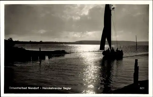 Ak Ostseebad Niendorf Timmendorfer Strand, Heimkehrender Segler, Dämmerung