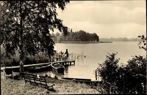 Ak Teupitz in der Mark, Silbersee, Erholungsheim der Charite Berlin, Steg, Ruderboote