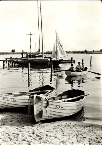 Ak Ostseebad Zinnowitz auf Usedom, Am Achterwasser, Boote