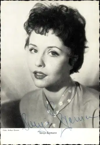 Ak Schauspielerin Sonja Ziemann, Portrait, Autogramm