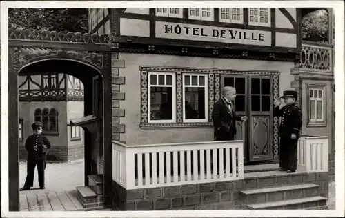 Ak Paris, Internationale Ausstellung 1937, Königreich Liliput, Rathaus