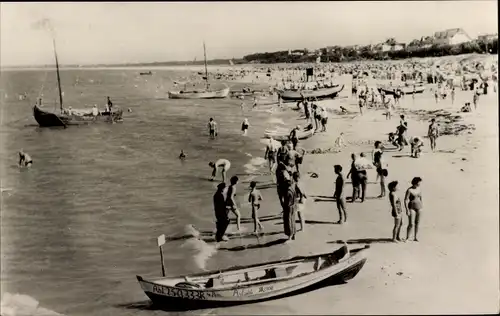 Ak Ostseebad Ahlbeck Heringsdorf auf Usedom, Strandpartie, Boote
