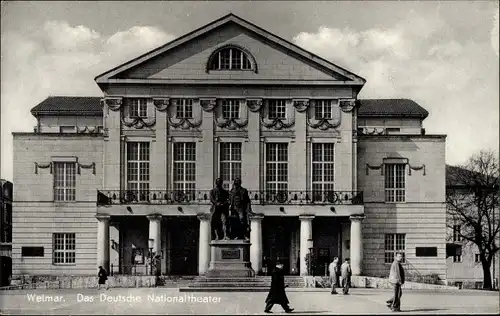 Ak Weimar in Thüringen, das Deutsche Nationaltheater