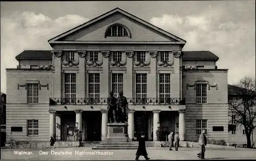 Ak Weimar in Thüringen, das Deutsche Nationaltheater