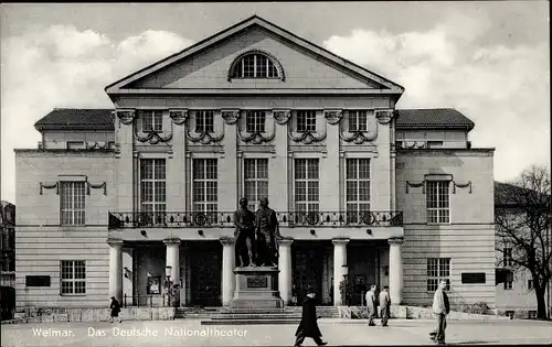 Ak Weimar in Thüringen, das Deutsche Nationaltheater