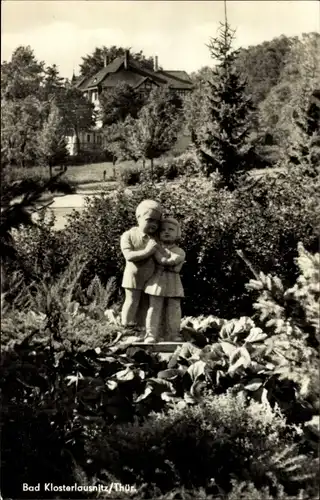 Ak Bad Klosterlausnitz in Thüringen, Kinder-Statue