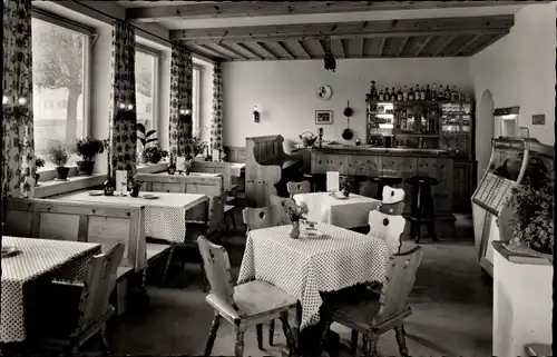 Ak Oberau Wildschönau Tirol, Weinstube bei Gustl, Hauptstraße 18, Innenansicht, Musikbox