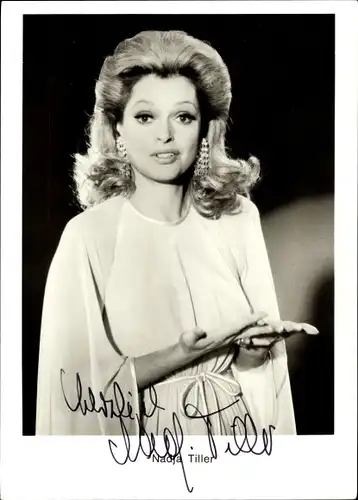 Ak Schauspielerin Nadja Tiller, Portrait, Autogramm