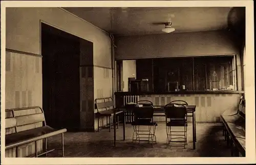 Ak Paris XIII, Krankenhaus Foch, Wartezimmer