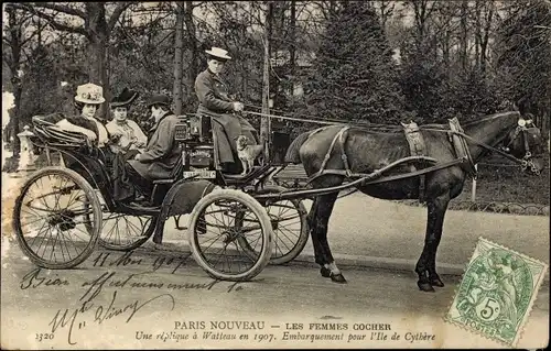 Ak Paris, Kutscherin mit Passagieren 1907