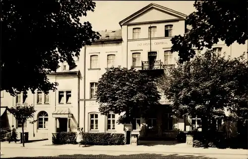 Ak Bad Elster im Vogtland, HO Hotel Central