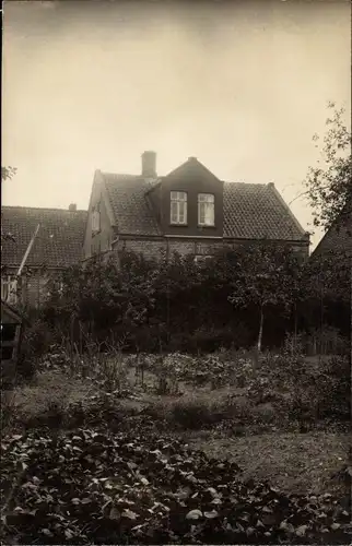 Foto Ak Rüstringen Wilhelmshaven, Wohnhaus, Garten