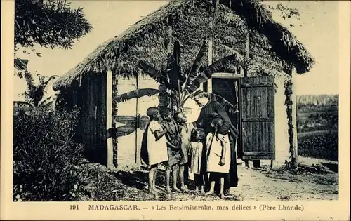 Ak Madagaskar, Betsimisaraka, Missionar Père Lhande, einheimische Kinder