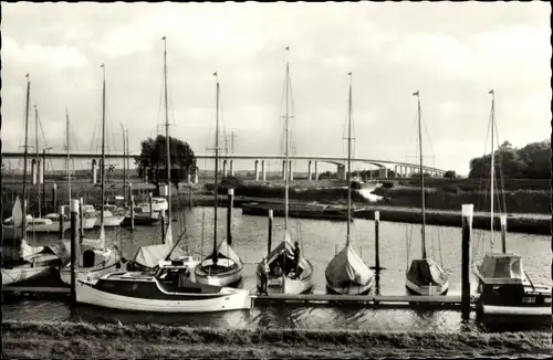 Ak Itzehoe in Holstein, Neue Störbrücke mit Segelhafen