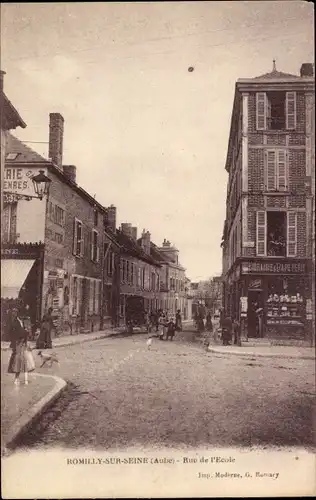 Ak Romilly sur Seine Aube, Rue de l&#39;Ecole