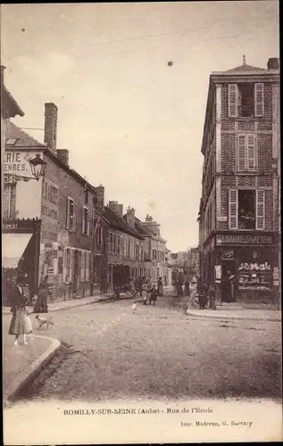 Ak Romilly sur Seine Aube, Rue de l&#39;Ecole