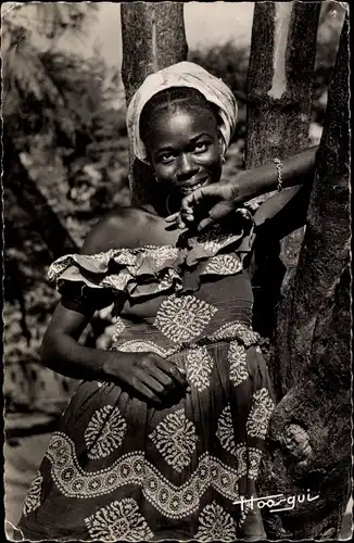 Ak Afrikanerin in Tracht, Kleid, Portrait