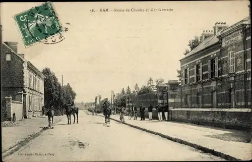 Ak Ham Somme, Route de Chauny und Gendarmerie