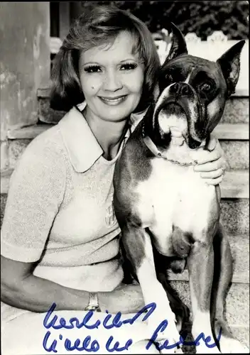 Ak Schauspielerin Liselotte Pulver, Portrait, Autogramm, Bulldogge