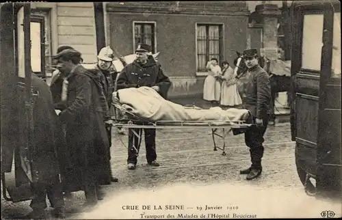 Ak Paris XV., Krankentransport zum Boucicaut-Krankenhaus, Seine-Überschwemmung 1910