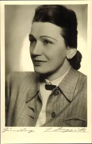 Foto Ak Schauspielerin Leonore Jungwirth, Portrait