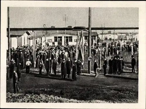 Sammelbild Geschichte der deutschen Arbeiterbewegung Teil II Bild 91, streikende Arbeiter, Leuna