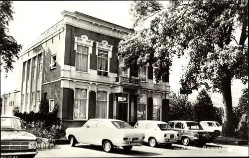 Ak Andel Nordbrabant Niederlande, Gemeindehaus, Autos