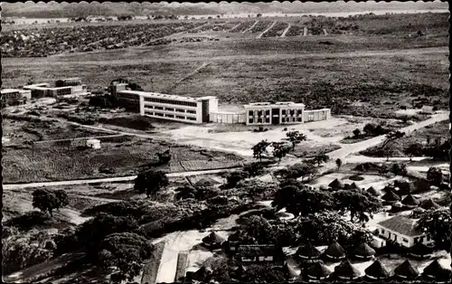 Ak Brazzaville Französisch Kongo, Lager der Feudalgarde, Lycée Savorgnan de Brazza