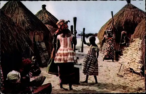 Ak Afrique en Couleurs, Pileuses