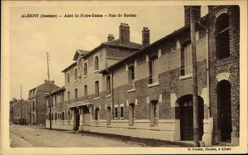 Ak Albert Somme, Rue de Boulan, Abri de Notre Dame