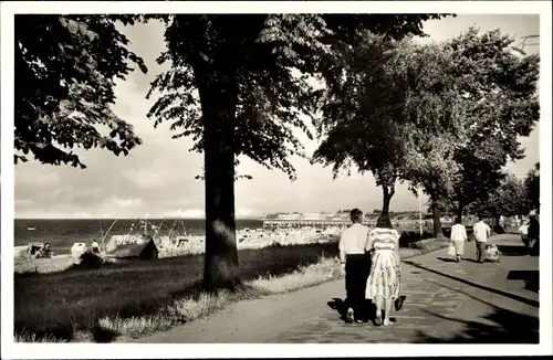 Ak Ostseebad Niendorf Timmendorfer Strand, Promenade, Seebrücke