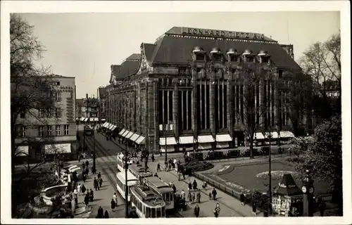 Ak Düsseldorf am Rhein, Gotthelfplatz, Geschäftshaus Leonhard Tietz AG, Straßenbahn