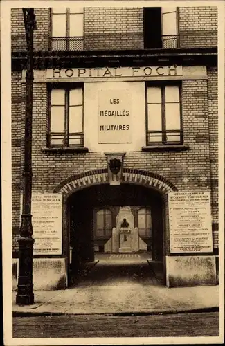 Ak Paris XIII. Arrondissement Gobelins, Hopital Foch, Haupteingang, 60, Rue Vergniaud