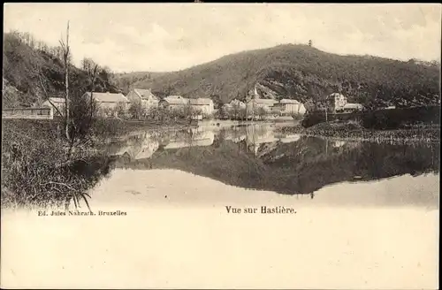 Ak Hastière Namur, Blick vom Fluss auf den Ort
