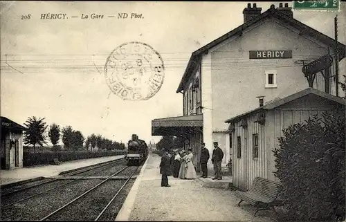 Ak Héricy Seine et Marne, Bahnhof, Gleisseite