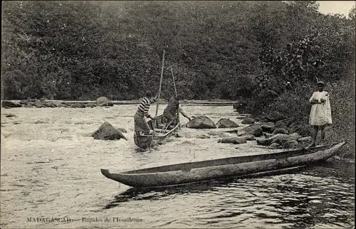 Ak Madagaskar, Ivondrona, Stromschnellen, Boot