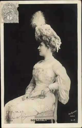Ak Schauspielerin Demangey, Seitenportrait mit Hut
