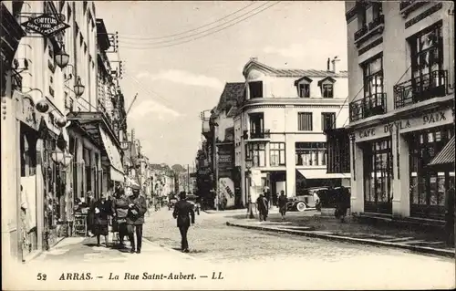 Ak Arras Pas de Calais, Rue Saint-Aubert