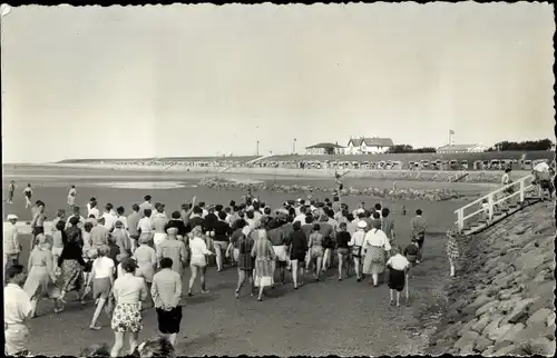 Ak Nordseebad Büsum, Strandpartie, Wattenpolonaise